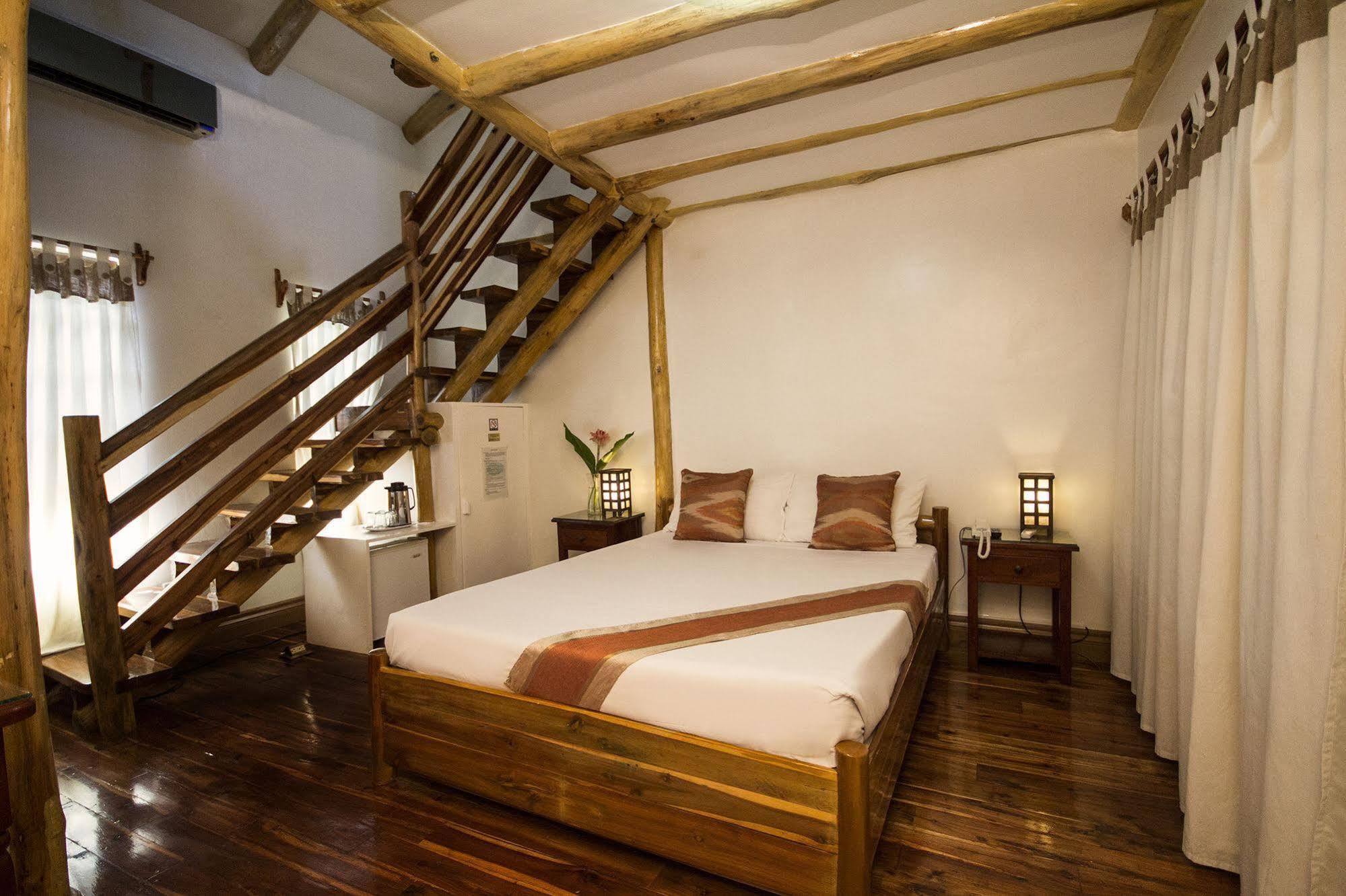 Palo Alto Bed & Breakfast Puerto Princesa Exterior photo